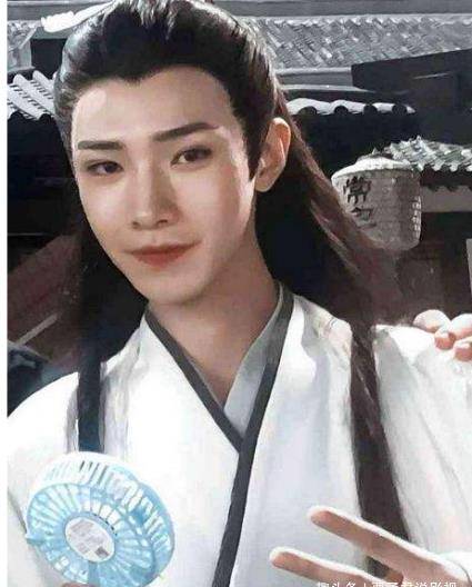 探尋舞臺(tái)與銀幕背后的藝術(shù)之旅，演員視鏡深度解析