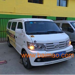 西寧包車價格行情探秘，小巷獨特之旅的包車費用解析