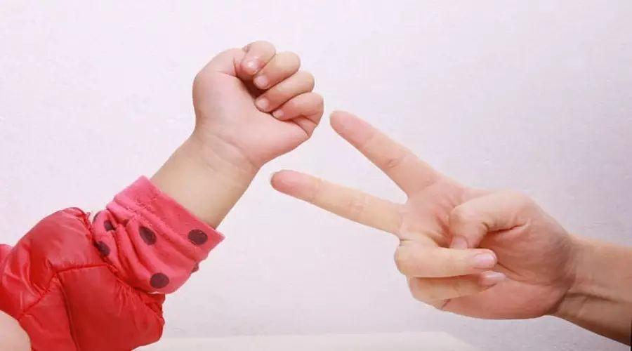 幼兒大班最新趣味手指游戲集錦，玩轉(zhuǎn)手指游戲，快樂成長！
