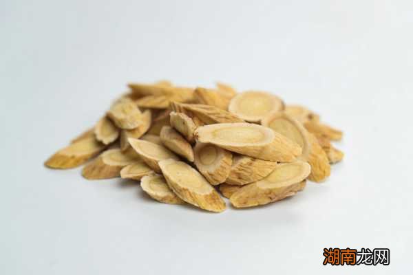 黃芪價(jià)格揭秘，黃芪價(jià)值背后的友情故事