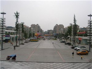彭山貼吧最新動(dòng)態(tài)，科技新浪潮引領(lǐng)智能產(chǎn)品重磅登場(chǎng)！