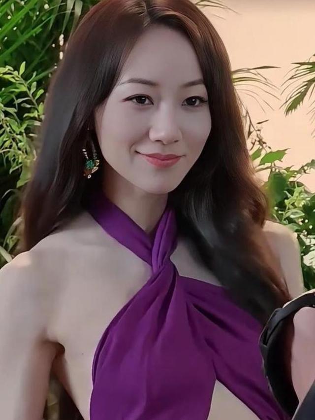 女性頭像時尚潮流演變，最新風(fēng)尚與2025年流行趨勢預(yù)測