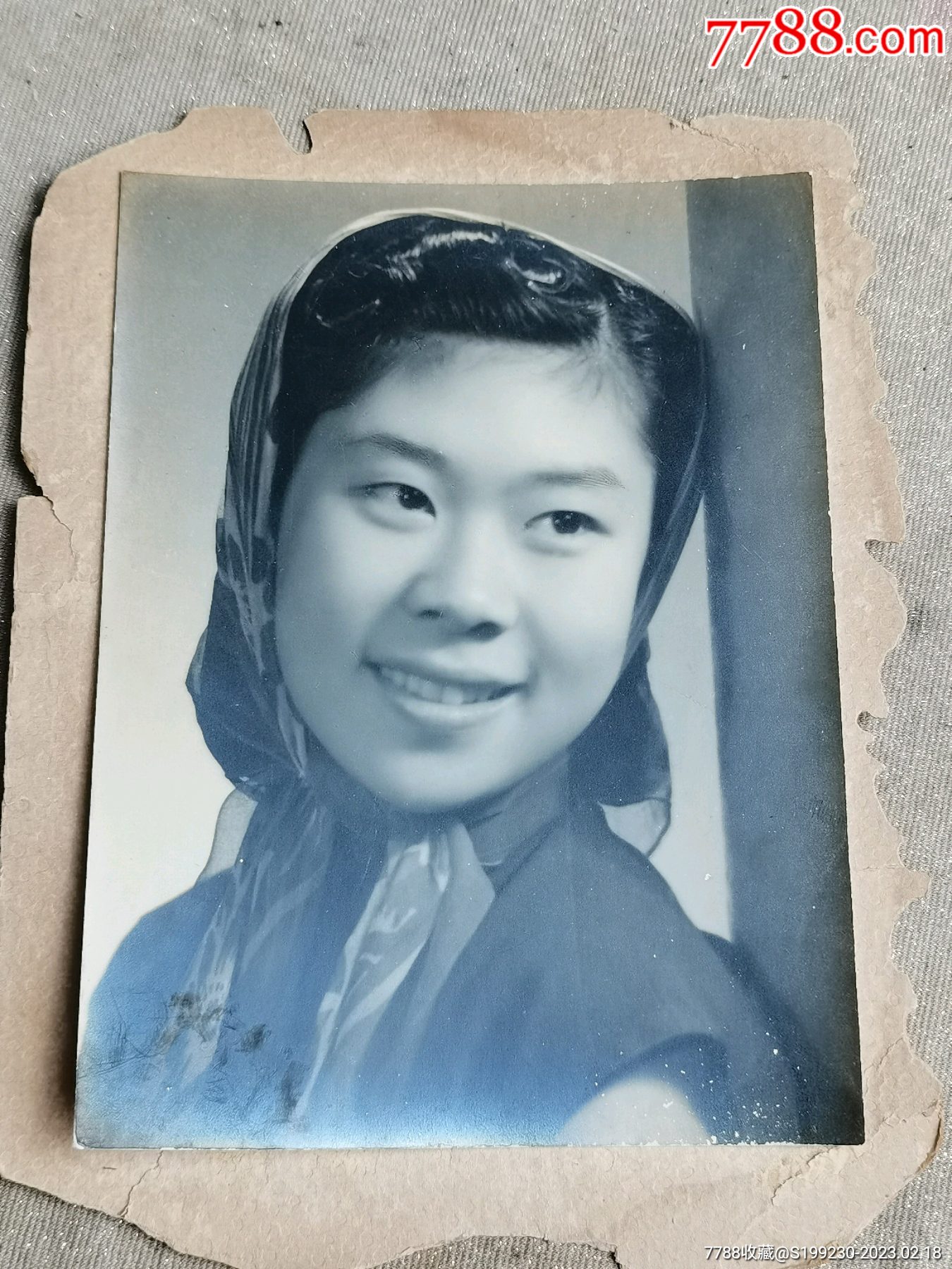 美女老照片的魅力，歷久彌新，時(shí)光見證美麗風(fēng)采